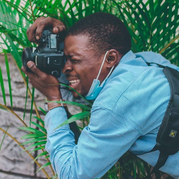 #NewProfilePic Guys As Nigeria Life no fit Balance till 2023. 
We MOOUVEE....🇬🇧

📸: @isha_Photograph

#LifeofaPhotographer