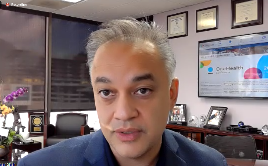 hcphtx's tweet photo. Interesting to hear from Dr.@Ashishkjha about #publichealth #globalhealth architecture in the U.S. & the need to rethink our strategy/approach in the #postpandemic panel #OneHealth2020. Echoed w/ Dr.@SheriFink on investment/practice when it comes to emergency systems & response. https://t.co/SGrIADQLCE