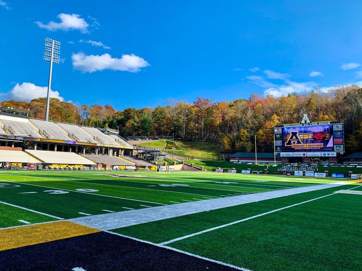 appstatesports's tweet photo. Does it get any better? 😍 Happy GAME DAY! https://t.co/Ry3OqKJ1rQ