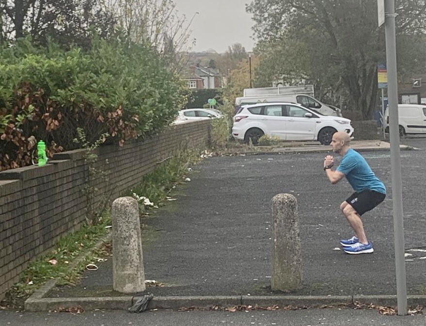 Brilliant quick thinking and flexibility by our @OCLactive instructor @Patrickwolst who had his virtual delivery of his Multiple Sclerosis class interrupted by the fire alarm
....simply carried on in the pub car park opposite the centre! #DreamTeam #TopPro https://t.co/kTrb78DNhz