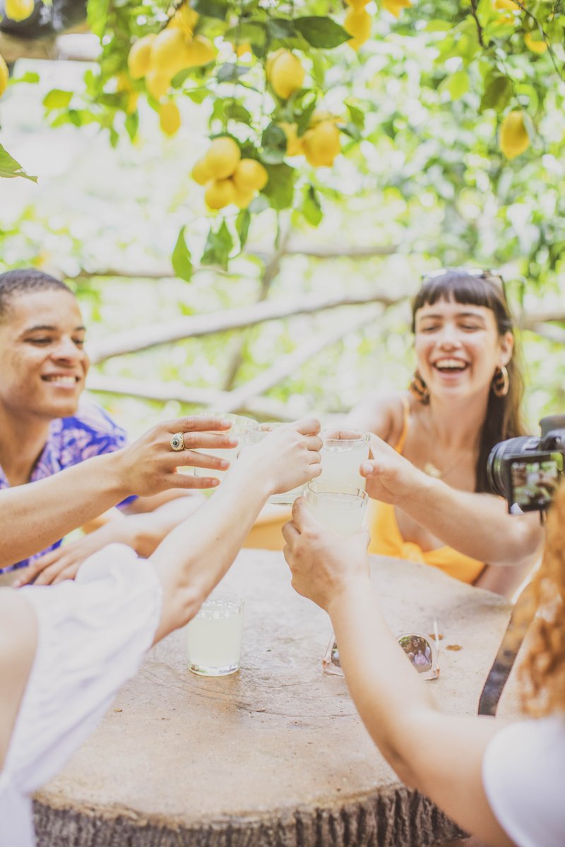 contiki's tweet photo. Today’s vibe: lemons &amp; the #Amalfi coast 🍋 We all know there’s no better way to immerse yourself in the Italian food scene than to experience it with the locals 🇮🇹 Take an Italian Escape w/ us &amp; you can visit this sustainable Lemon Grove: https://t.co/yPoB3wppDu #ContikiCares https://t.co/TGe8Xh3et0