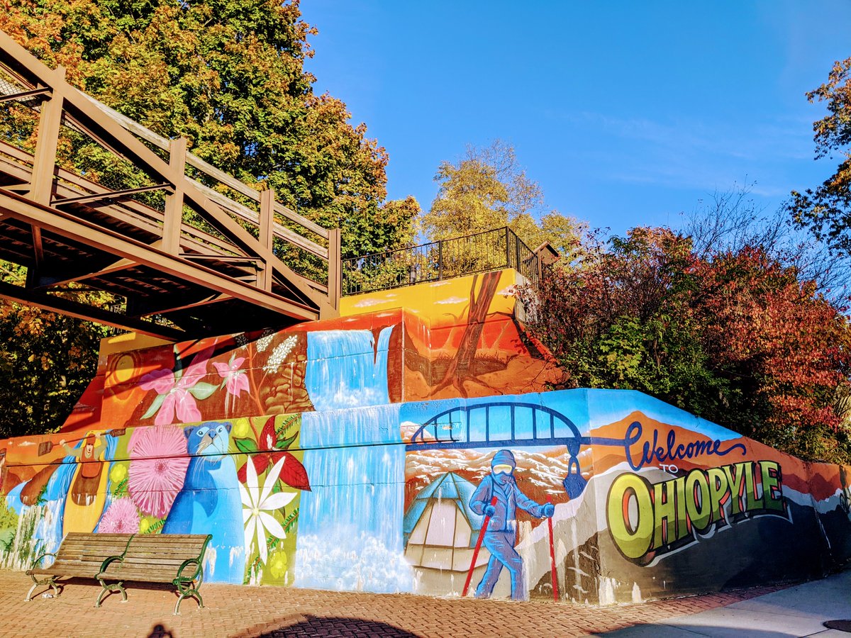 ChrisBettinger's tweet photo. Last weekend, I escaped the house with a quick #bikepacking trip from #pittsburgh up to #mtdavis (the tallest point in PA) via #ohiopyle on the Great Allegheny Passage #gap. #Fall is most definitely in the top 50th percentile of seasons in #pennsylvania. https://t.co/B3bjv605Ao