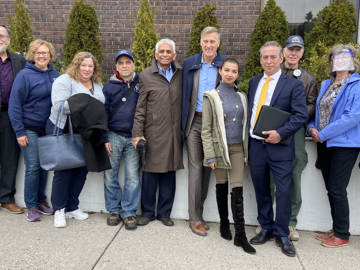 MaximeBernier's tweet image. Spreading the word in #YorkCentre with my friend @SalimMansurLNC, other former #PPC candidates, and our team of volunteers!