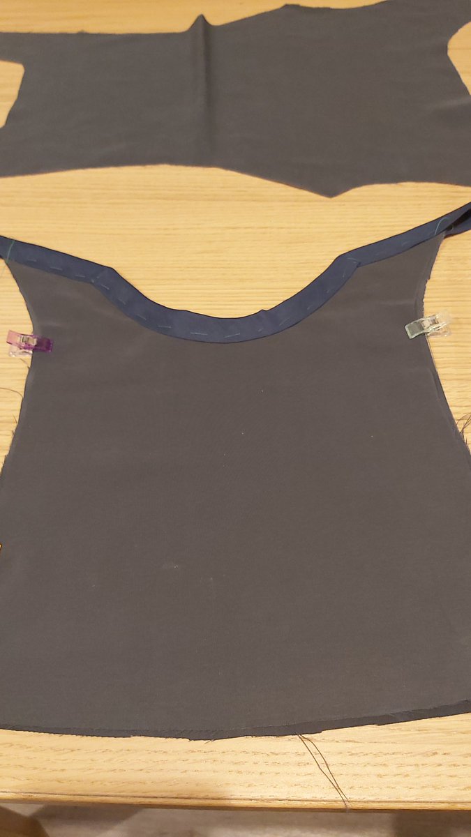 Kalamyti0's tweet photo. 1h of sewing later...
So far so good. Just the lining and the front to finish before I can wear it. Thanks @CloudImperium to challenge me.
#StarCitizen #LSDguilde #cosplaygirl https://t.co/H8jZJOh0N2