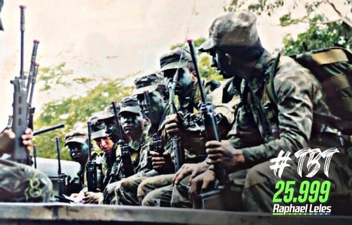 🇧🇷 #TBT de um exercício de “Patrulha de Resgate” durante o curso de formação de oficiais em 2002. Na ocasião tive a oportunidade de ser o comandante da operação.
#Exército #braçoForte #mãoAmiga #RaphaelLeles #vereador #25999 #Uberlândia https://t.co/TXwb4mqZWn