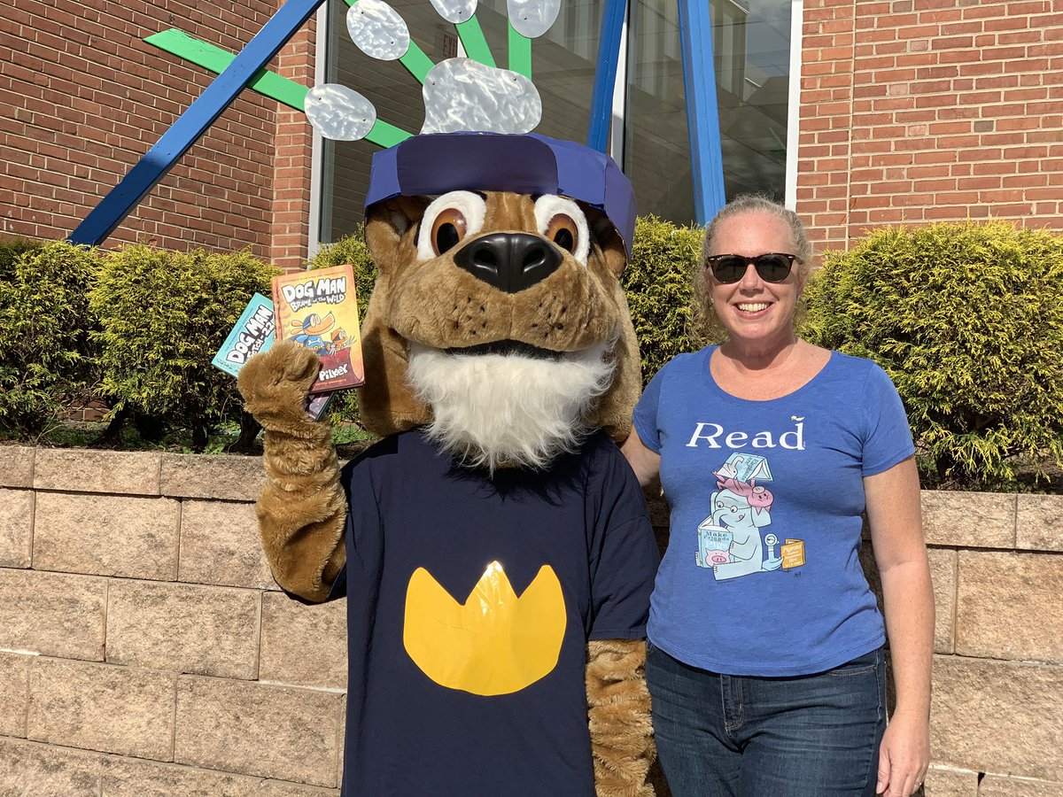 Paws dressed up as his favorite storybook character. He’s ready for the last week of Read-A-Thon! Paws is reading his 100 minutes, are you? 📚 <a href="/Oakton_ES/">Oakton ES</a> <a href="/OaktonESPTA/">OaktonElementary PTA</a>