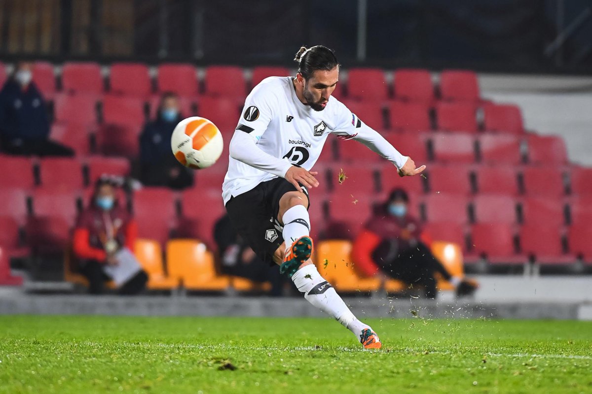 sport_turc's tweet photo. 🔴 Yusuf Yazıcı entre dans l'histoire du LOSC !!

En inscrivant un triplé face au Sparta Prague lors de la victoire 4-1 de Lille, Yusuf Yazici est devenu le tout premier joueur du LOSC de l'histoire à marquer trois but dans un même match européen.

⚽️⚽️⚽️
🇹🇷
#SPALOSC
@losclive https://t.co/lYgHqYJobe