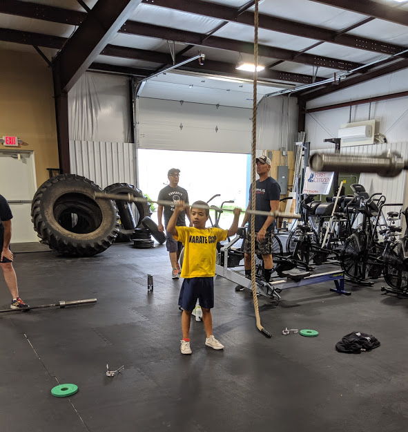 CompeerLeb's tweet image. Today for #tbt we're throwing it back to 2019's #CompeerCorpsWarrior! This year Warrior's going virtual to support over 11,000 veterans living in Lebanon County. Help us HITT our fundraising goal of $5,000 by participating in our HITT workouts! Register ➡️ conta.cc/34Ry1u3