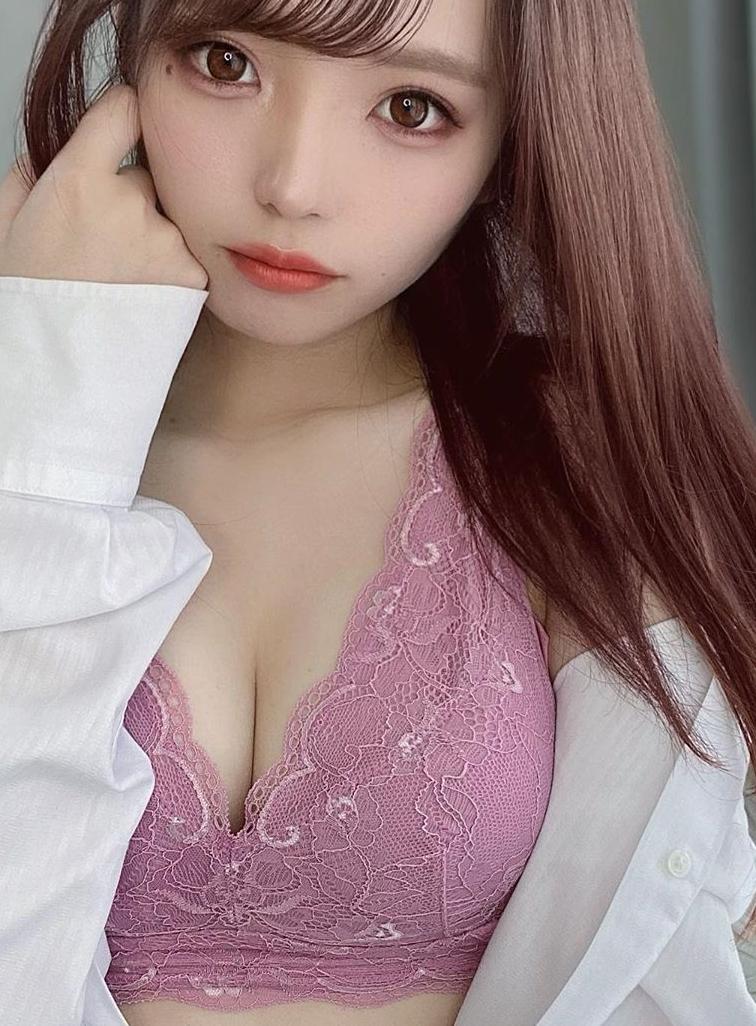 生（い）きているだけで楽（たの）しいってことを、わたしは忘（わす）れたことはないわ。 #ファインダー越しの私の世界#ファインダー越しの私の世界#カフェ