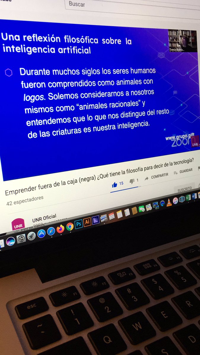 UNRemprende's tweet photo. Reflexionando sobre la tecnología de moda con @capitanintriga https://t.co/Wk4IbmFuLX