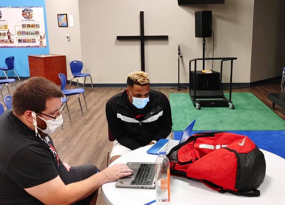 Thank you to Spring Lake Church for providing our BE GREAT: Graduate mentors 🎓 with a space to meet with Club Members! They also volunteer and assist with assembling meal packages for our Clubhouses! THANK YOU for making a difference in the lives of local youth and teens! 🍎