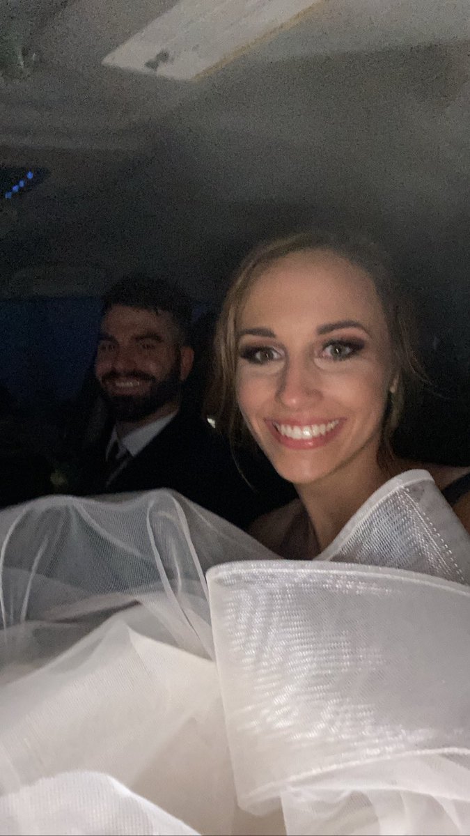 haleybrack_'s tweet photo. How it started              How it’s going https://t.co/wmajPKtNBH