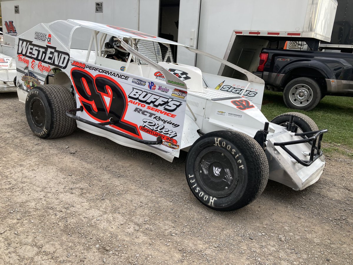 DIRTcarNE's tweet photo. Checkered is out, @Buffer98 gets the win and will redraw with runner-up #33X Matt Janczuk 

#7S Torrey Stoughtenger also transfers to the Feature. https://t.co/0kowI5ABKH