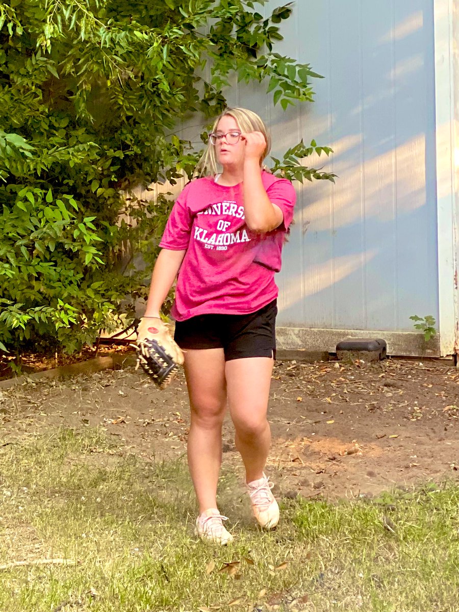 douglastreylowe's tweet photo. Ella and Jordan, Guyer Wildcats, putting some work in on a Saturday afternoon in the backyard!! #guyersoftball https://t.co/lG8WW3KzJr