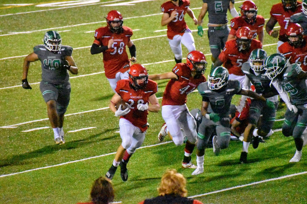 jabee239's tweet photo. I don’t believe in ‘moral’ victories however, I will get hyped about progress and hard work! These young Sentinels hung tough and grew up a little bit tonight. #brotherhood #sentinelstrong #sentinelfootball
@ecssentinels @ECSsports @BSNSPORTS_SWFL https://t.co/6eHQ1Q4ZUc