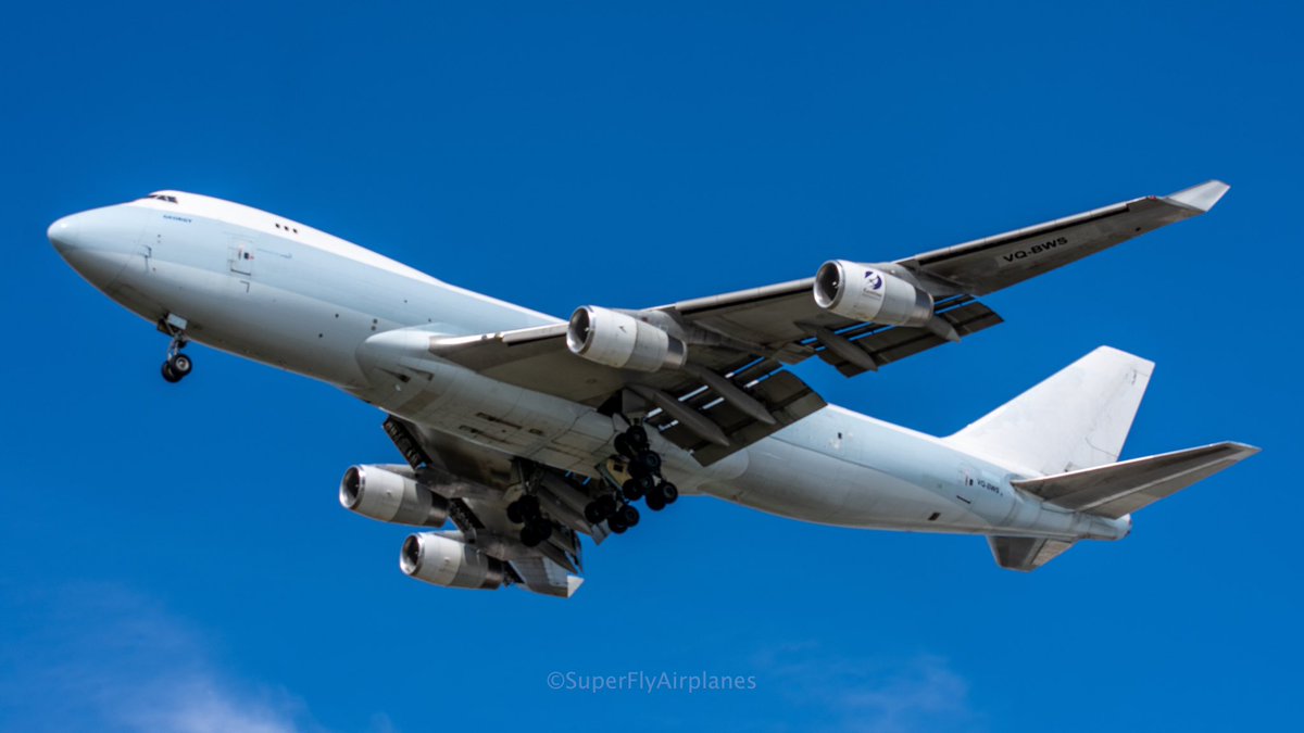 supflyairplanes's tweet photo. Bermuda’s charter airline @FlyLongtail flew rare cargo flight into LCK. A former Cathay Pacific Boeing 747. #VQBWS #LongtailAviation #Boeing747 #CargoAirplanes #Aviation #KLCK #Airplanes #Flying #Approach  #AvGeek #Planespotting #ColumbusSpotters #SpottingInCbus #Cargo https://t.co/kJSaSH7x4U