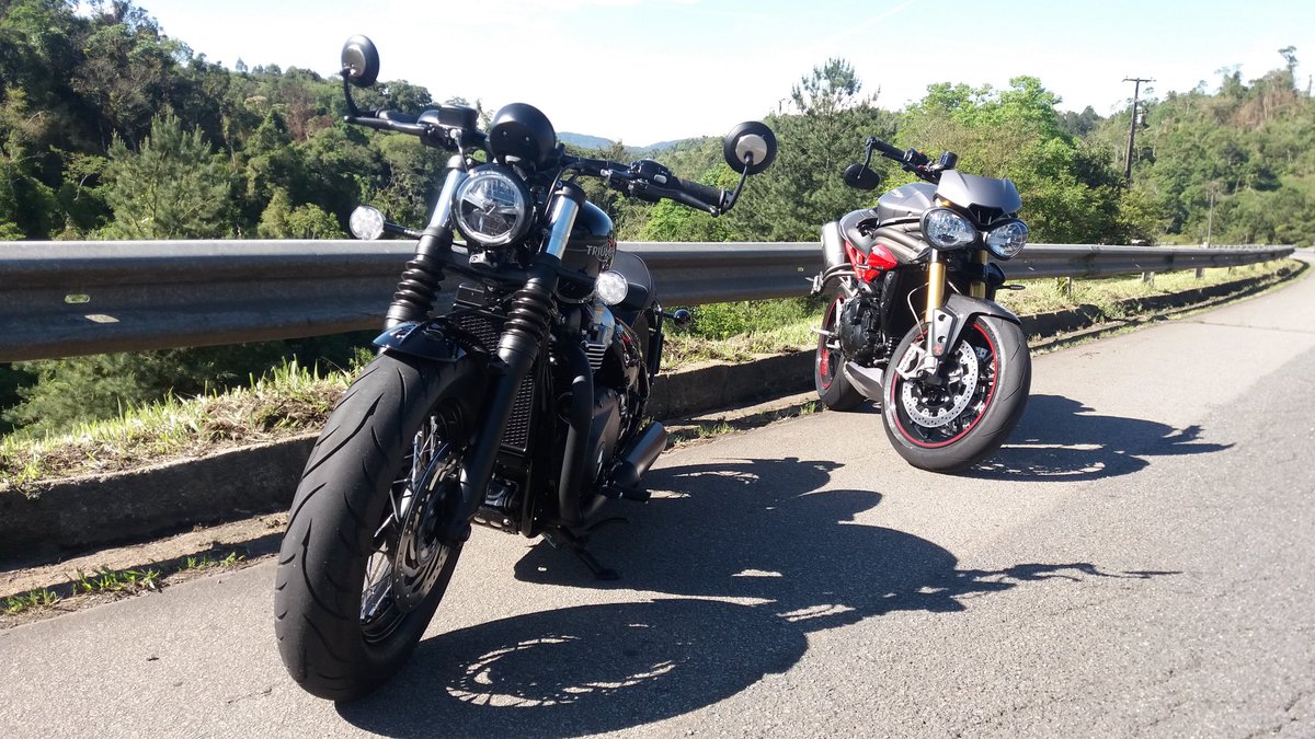 RKascher's tweet photo. Whith @rafael69564819 in South Brazil #Bobber #SpeedTripleR @triumphbr @OfficialTriumph @UKTriumph @TriumphAmerica @showmeabike https://t.co/77SVO7bW68