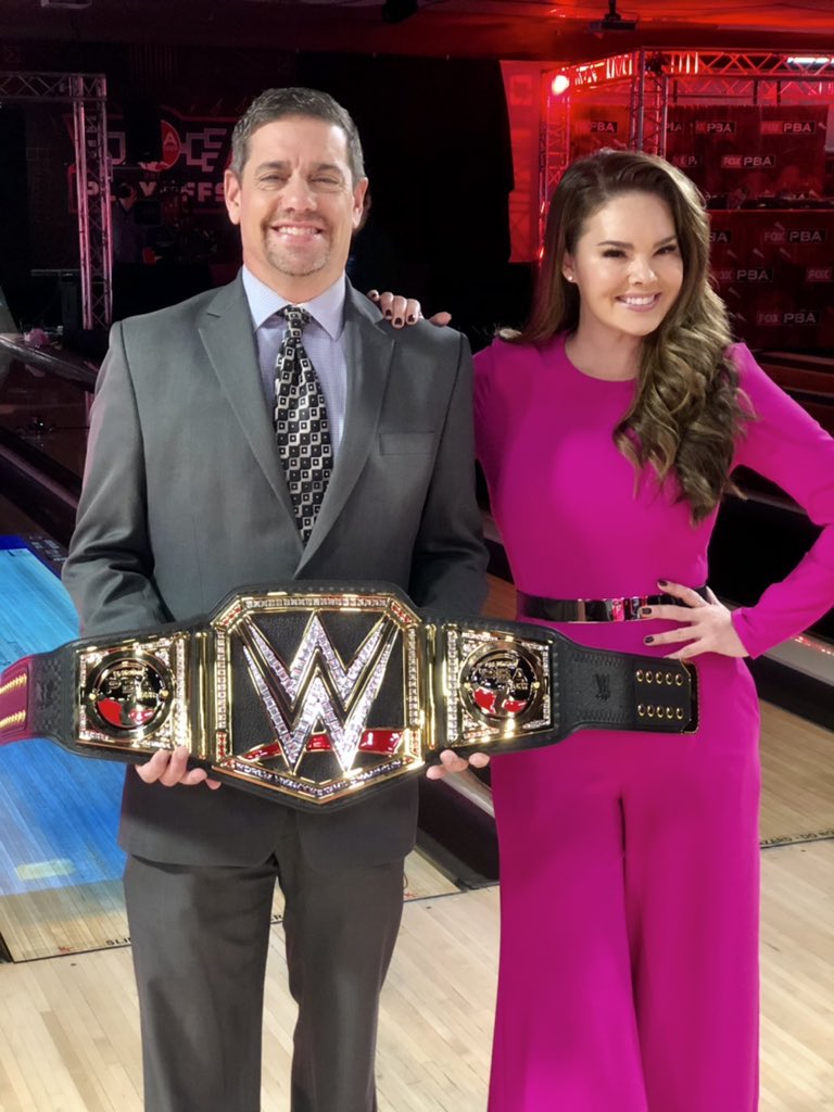 We’re ready to rumble in #PrimeTime tonight on <a href="/FOXSports/">FOX Sports</a> for the PBA Playoffs!!! There is $100,000 on the line for the winner and it all begins in 90 minutes! See you then! (8pm) 💰🎳🔥💰🎳👏🏻💰🎳🔥