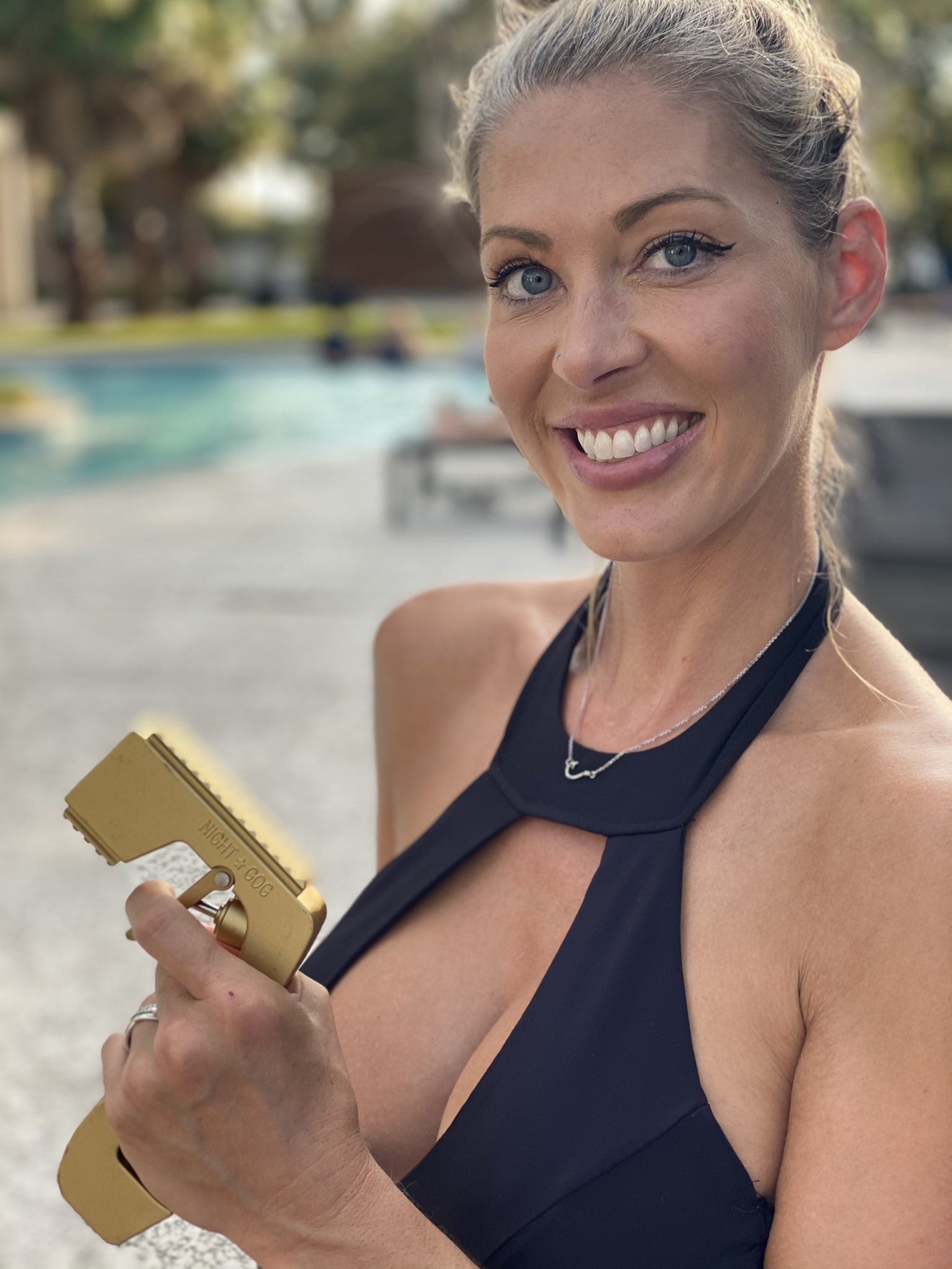 TW Pornstars - Holly Hotwife Top 0.06%. Twitter. My new semiauto