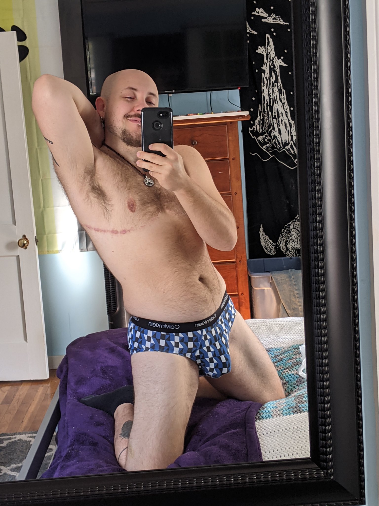 Rockin those Calvin Kleins ?
.
.
.
.
#gay #gaytrans #transman #ftm #underwear #calvinklein #onlyfans
