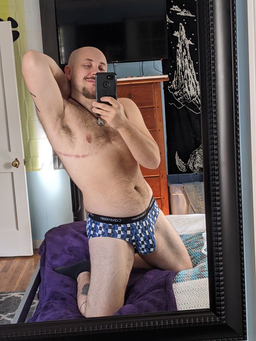 Rockin those Calvin Kleins ?
.
.
.
.
#gay #gaytrans #transman #ftm #underwear #calvinklein #onlyfans