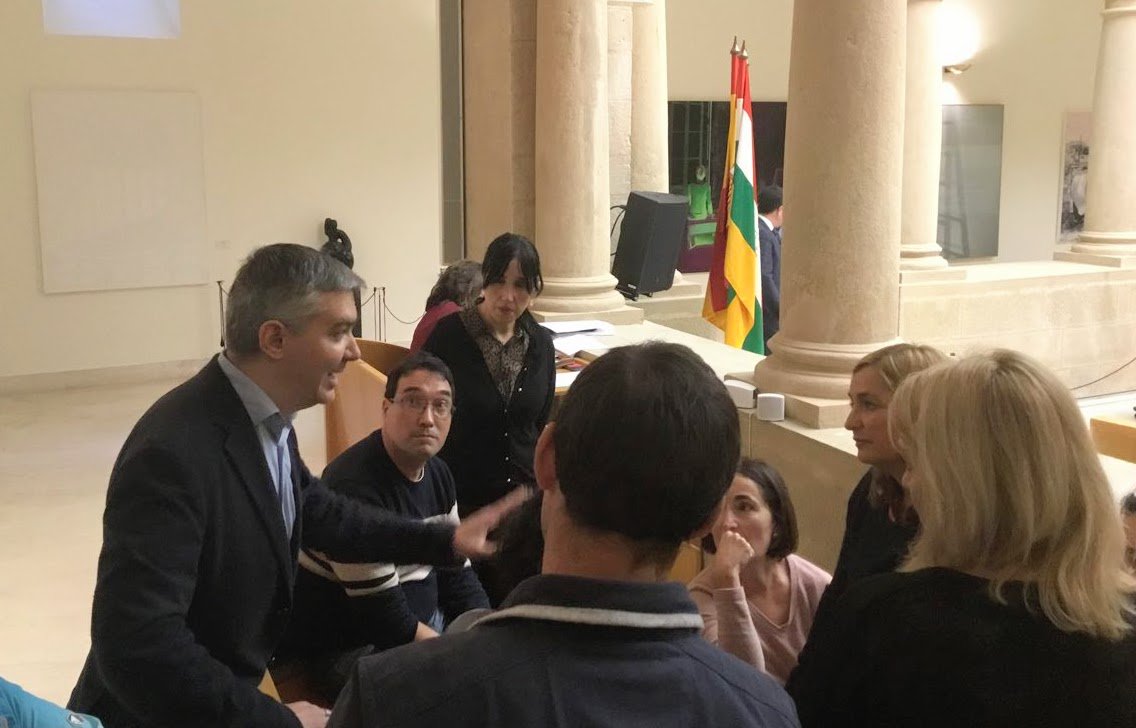 germanlogro's tweet photo. @JuanRal47158377 Probablemente la Iniciativa de la que más disfrute.
No sólo hicimos debate, trabajando la PNL con los trabajadores #ATEMP sino que, ante una Enmienda de última hora, paramos la votación para que fueran los propios afectados por la decisión los que decidieran el Sentido del Voto. https://t.co/lpk4Wnki9V