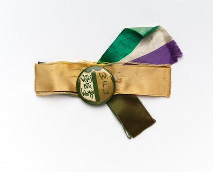 plummie9's tweet photo. Merchant's Portrait Co., Kentish Town, London.
Active 1910s.
Women's Freedom League, London (1907-1961)
Badge with silk ribbons, c.1909.
metal, silk, paper, celluloid.
#Vote #Suffragrettes
@NGVMelbourne https://t.co/7MW76Nym5i