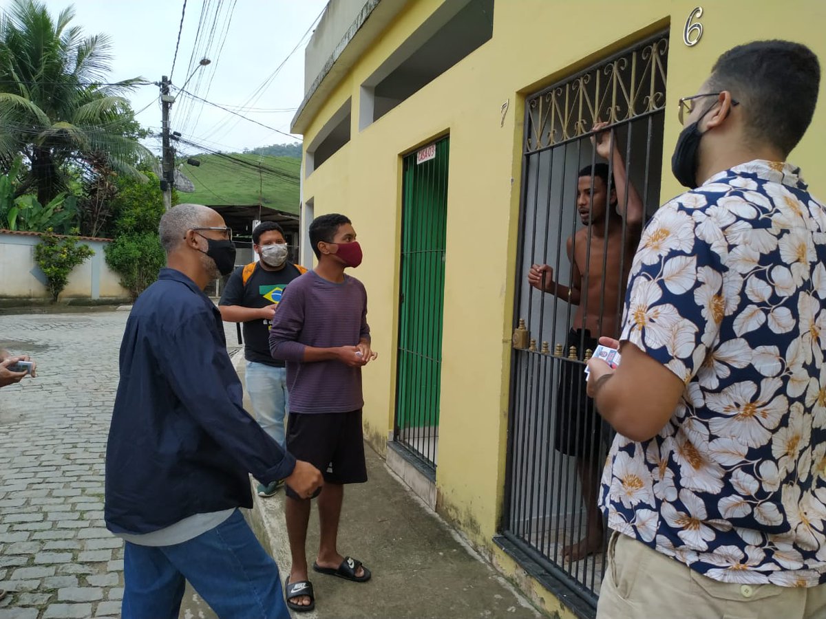 paulohdantas13's tweet photo. 🚨HOJE FOI RUA 🚨

🌄Estivemos hoje com nossa campanha na região serrana de Macaé, em Trapiche, onde conversamos com as moradoras e moradores sobre nossas propostas.

👊🏾Fomos muito bem recebidos, e com uma equipe bem engajada, fizemos novos contatos. https://t.co/F8QQP2iFck