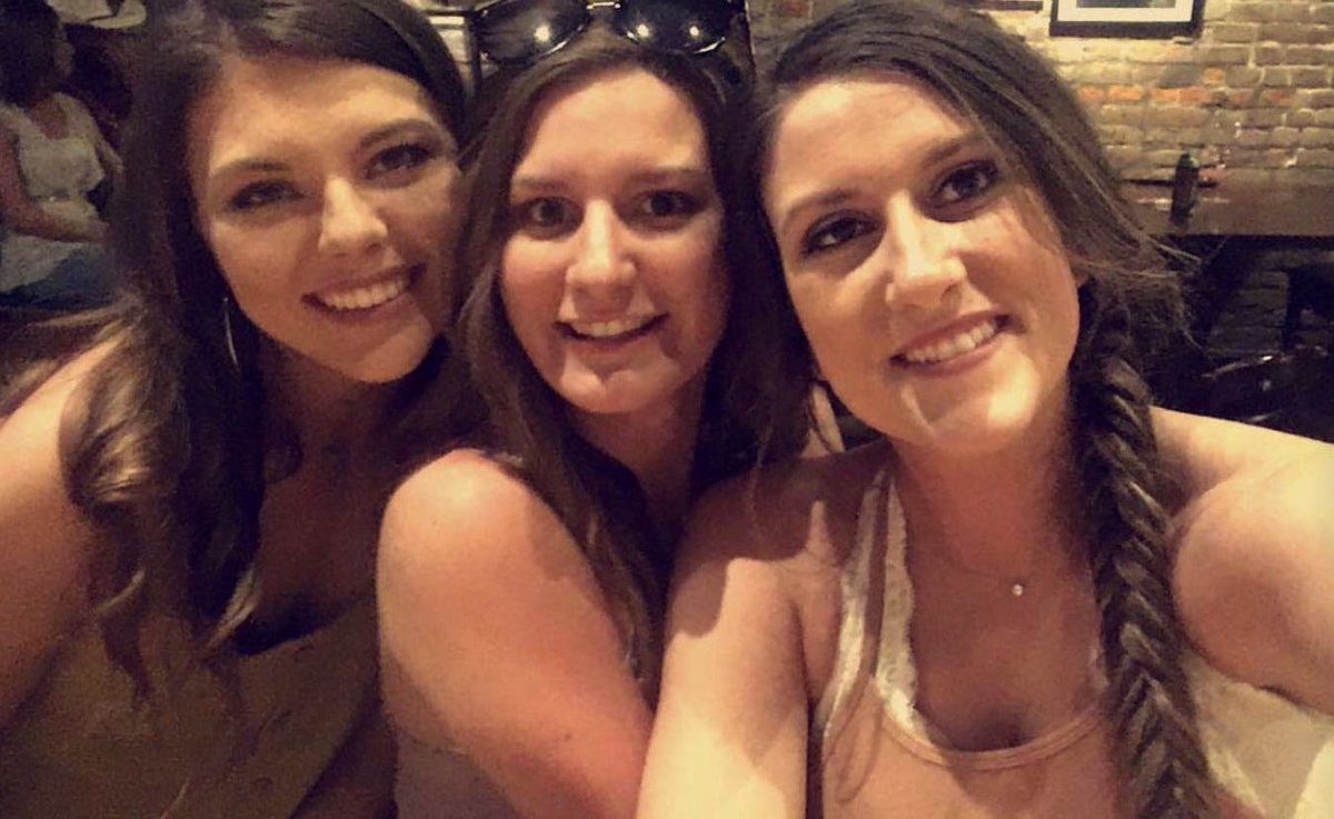 jaciemcgraw's tweet photo. happy 21st birthday to the BEST dancer i’ve ever seen!!! have the best time tonight!!!🥳🥳 https://t.co/4PIBWVBzBQ