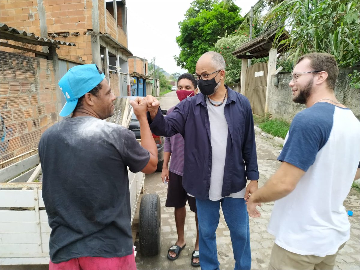 paulohdantas13's tweet photo. 🚨HOJE FOI RUA 🚨

🌄Estivemos hoje com nossa campanha na região serrana de Macaé, em Trapiche, onde conversamos com as moradoras e moradores sobre nossas propostas.

👊🏾Fomos muito bem recebidos, e com uma equipe bem engajada, fizemos novos contatos. https://t.co/F8QQP2iFck