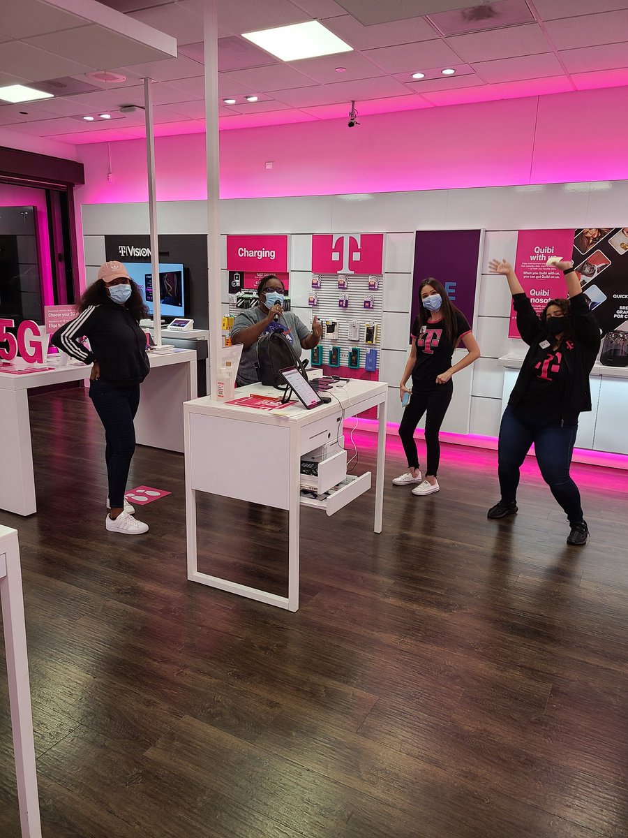 New customers from cricket singing some karaoke on our new JBL speaker, while we port over their 5 lines. <a href="/ealva0223/">Esmeralda Lopez #LDP2019Graduate</a> <a href="/asadirfan/">Asad Irfan</a> <a href="/JonFreier/">Jon Freier</a> <a href="/MikeSievert/">Mike Sievert</a> <a href="/richgarwood/">Rich Garwood</a> <a href="/RJGomezIII/">Rafael J. Gómez lll</a>