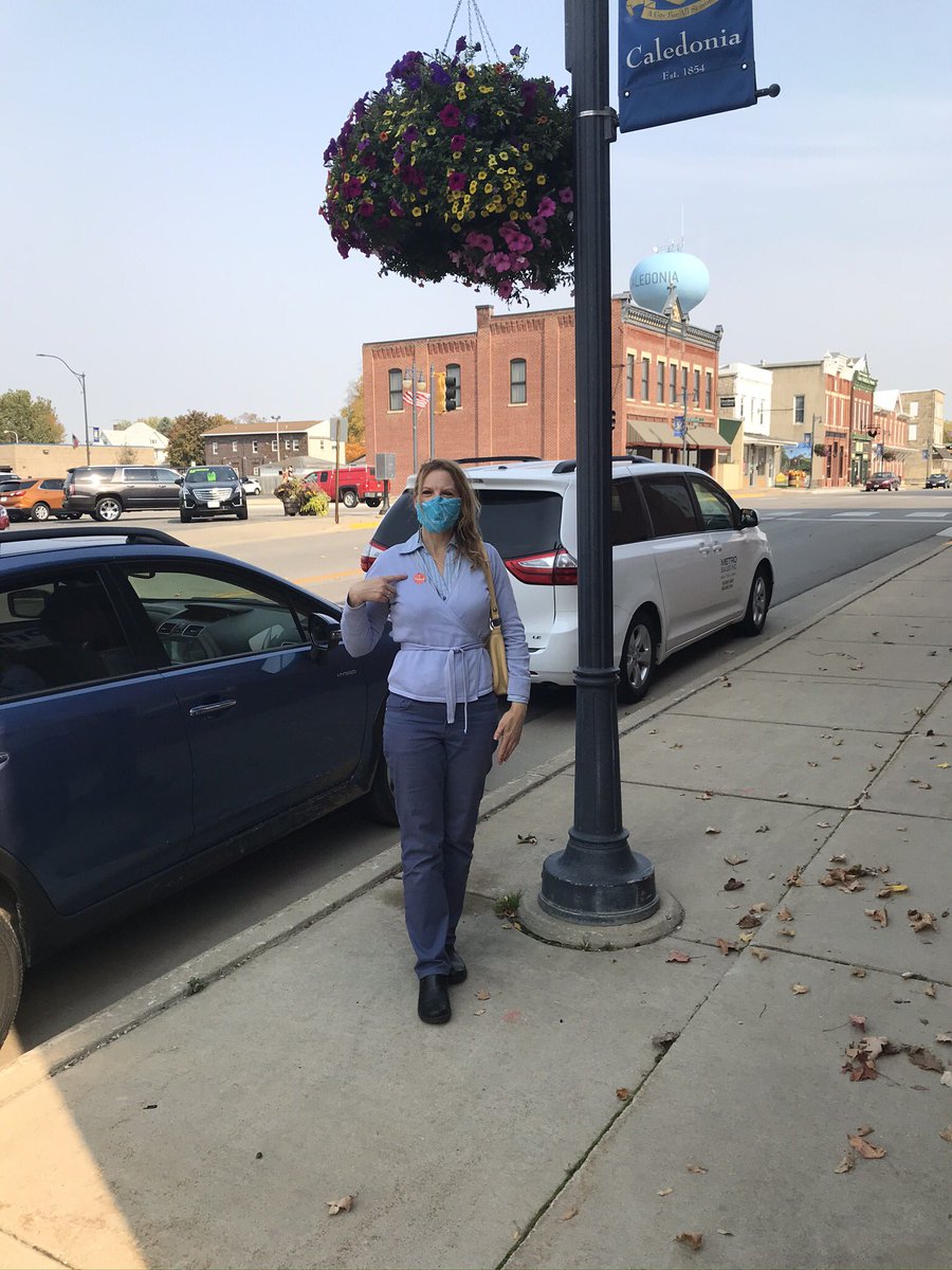 JanetteD's tweet photo. @Jillbiden46 So ready for #BidenHarris, and happily voted in Minnesota yesterday with my votes for the @JoeBiden/@KamalaHarris power duo & all the other Democratic candidates on my ballot: @TinaSmithMN, @danielfeehan, @krugermnsenate & @JAFontenello.
#Vote for @TheDemocrats & our democracy! https://t.co/xVYfwL6six