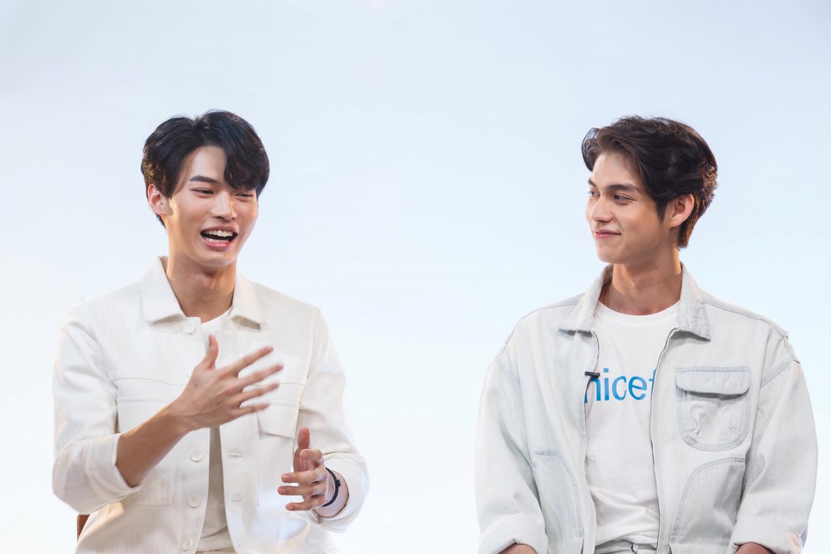 Jiushiyiketang2's tweet photo. Always watching you👀

 #พี่ไบร์ทจ๋าเบาได้เบา https://t.co/2LQZyZ9iAe