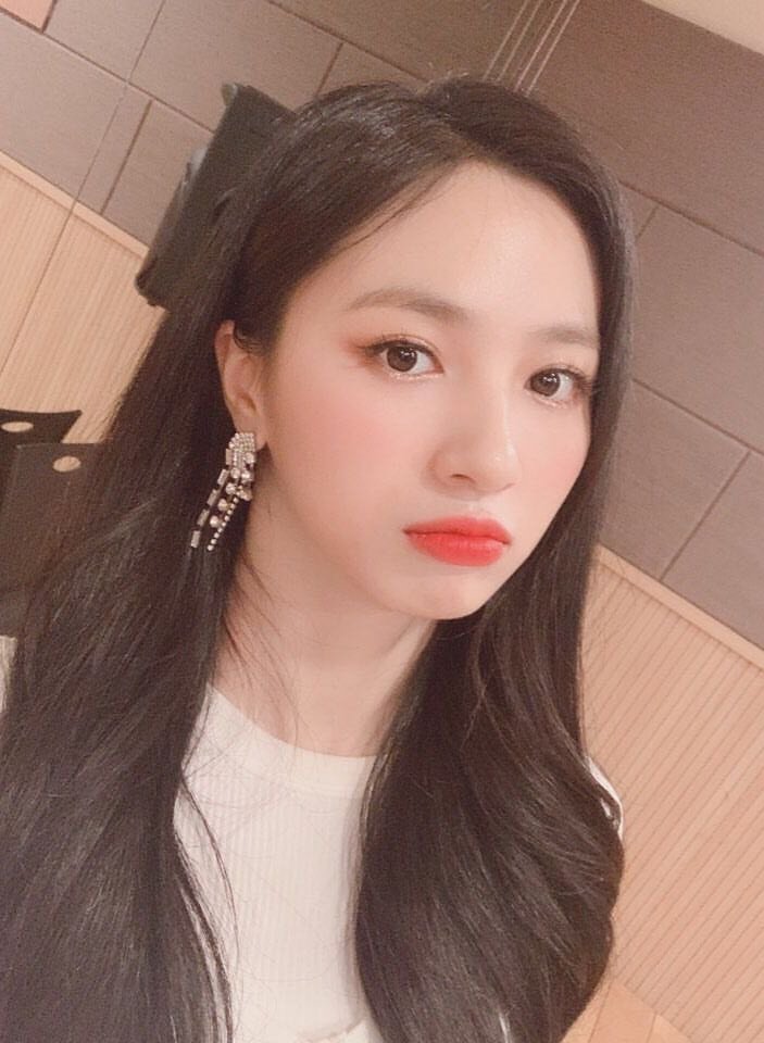 lullet_official's tweet photo. ⠀룰렛 ⋆ press 𝕤𝕥𝕒𝕣𝕥 to continue! ꗃ let's 𝗽𝗹𝗮𝘆 at [ #ITZ5COMEBACK ] 🍒

Ashwin es la fan número uno de las hermosas ITZ5 en toda la LULLET-casa y es por eso mismo que no se podía perder su icónico regreso ¡Mucha suerte hoy hermosas! 💕 https://t.co/OQfyNDAgyr