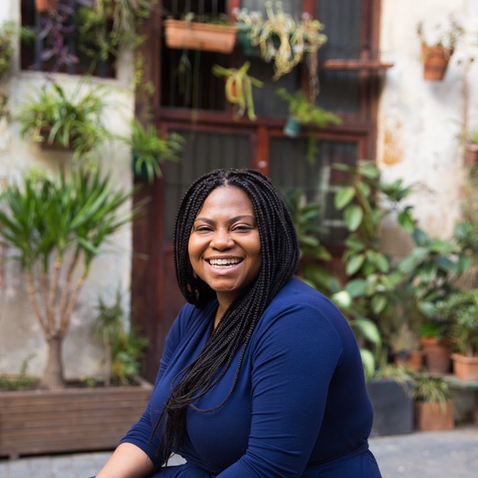 chylew's tweet photo. #BlackInSciCommWeek is coming to a close, but there’s one more story I’d love to share. Today’s spotlight is on @ChloePoston! Learn more about her journey into #SciComm, and how she has committed herself to diversity and inclusion! 📖 @ScienceTalkOrg 
https://t.co/kMWOc9FL7m https://t.co/G3piBOJHp3