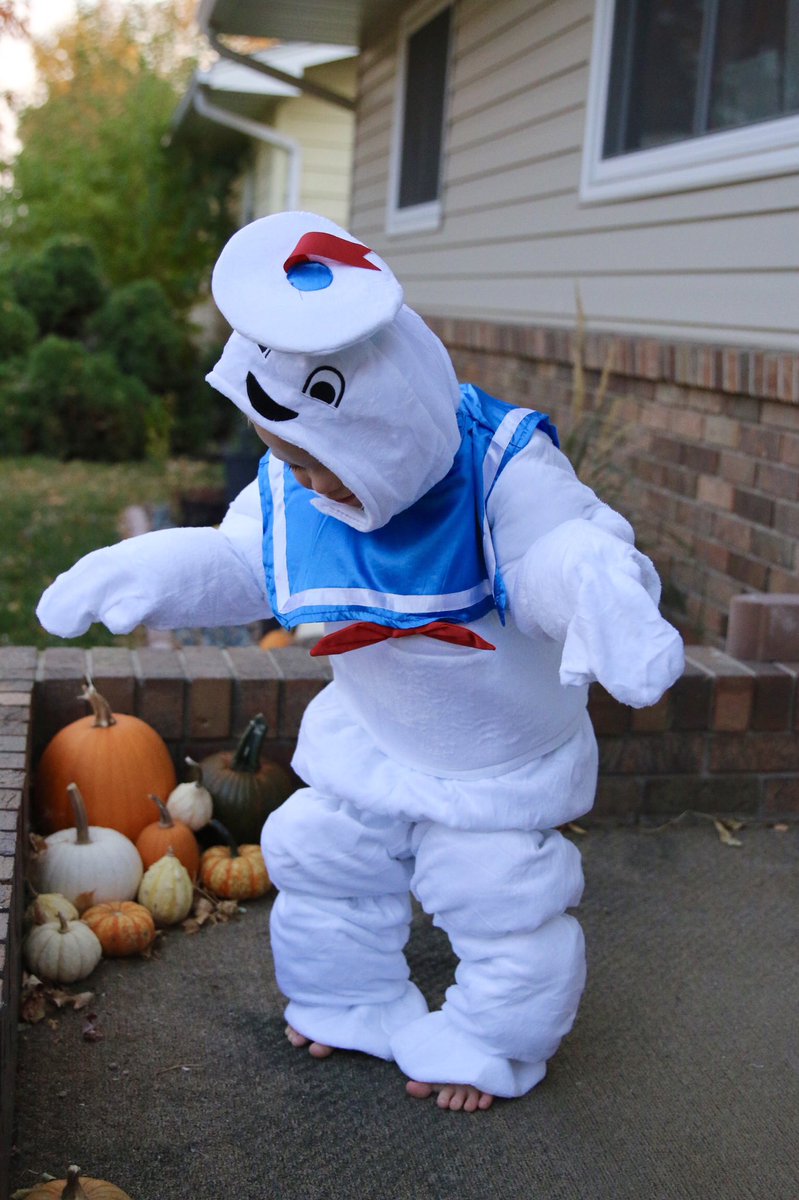 JulieMBerger's tweet photo. @bergeraaron Thank you for letting me dress up our son for fun. #staypuft #cutenessoverload https://t.co/2DPBThLkFm