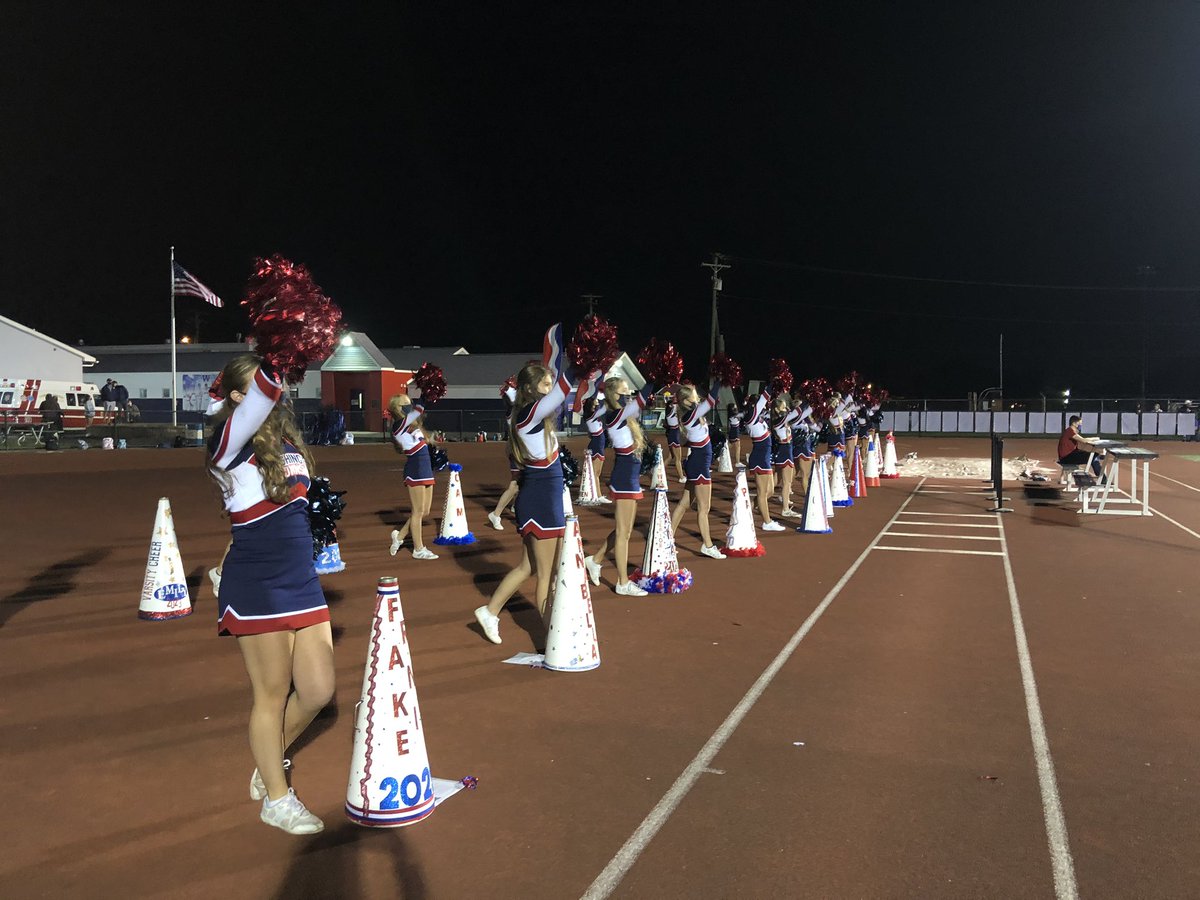 TWPcheerleading's tweet photo. Great first game! We are proud to celebrate our seniors! https://t.co/ZLCJQOcAar