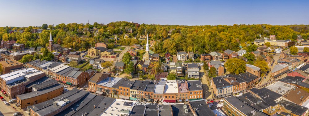 Fall Foliage today in Galena, Illinois. 
<a href="/spann/">James Spann</a> <a href="/ThePhotoHour/">#ThePhotoHour</a> <a href="/GalenaIL/">Galena Illinois</a> <a href="/enjoyillinois/">enjoyillinois</a>  #EnjoyIllinois #ILGetaways @galenachamber <a href="/VisitGalenaOrg/">VisitGalena.org</a> #fallfoliage #fallcolors #leafpeeper