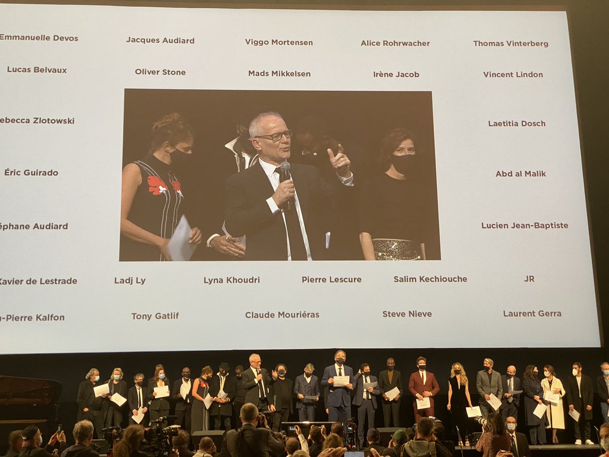 Cérémonie d’ouverture de la 12e Édition du <a href="/FestLumiere/">Festival Lumière</a> 🎬 Quand le meilleur du cinéma classique revient sur nos grands écrans 🔸 #Lumiere2020 à découvrir sur <a href="/villedelyon/">Ville de Lyon</a> jusqu’au 18 octobre @OCSTV partenaire officiel 📽@Orange_Studio_