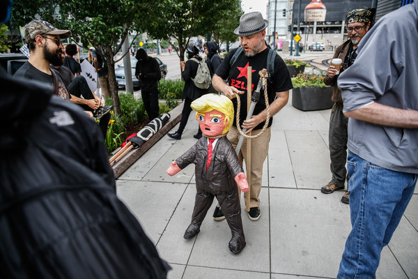 AntifaWatch's tweet image. Denver Post story names James Rotten (real name likely Jason Metter) as being present at #denverprotests 

denverpost.com/2020/10/10/den…

Here he is.