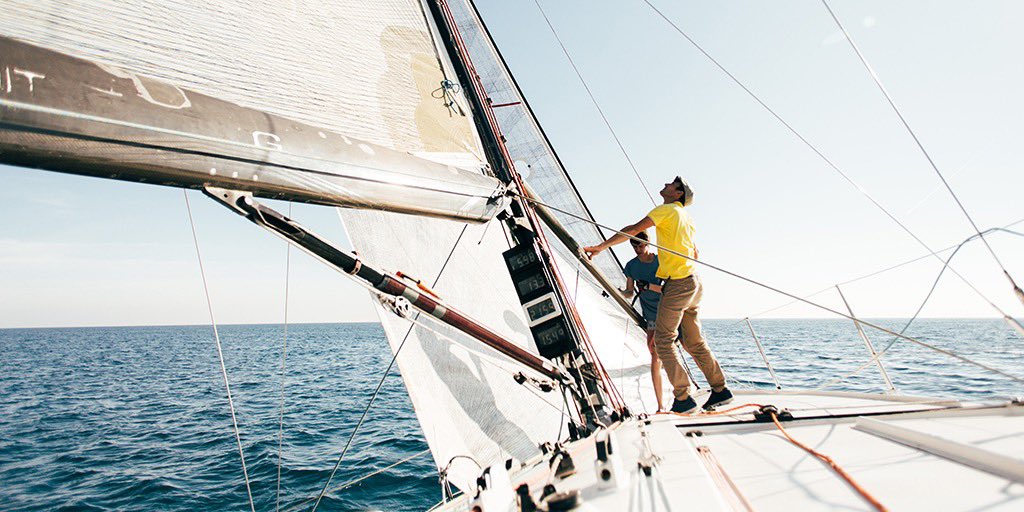 Live your life unfurled. ⛵️
#sailing #sailingadventures