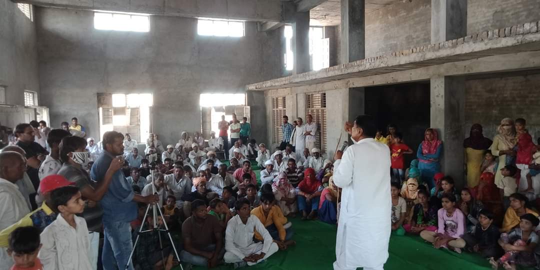 NareshS76846317's tweet photo. गाँव धनाना में चुना��ी जनसभा को संबोधित किया और बरोदा हल्के में मिल रहा भारी जनसमर्थन ।
 Loktanter Suraksha Party  #HaryanaElection  #baroda2020 #ByElection2020 https://t.co/8AKaDG6DgP