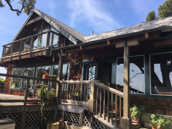 Ocean View SB House - Walk To Beaches (Mesa) $1095 dlvr.it/RjM904