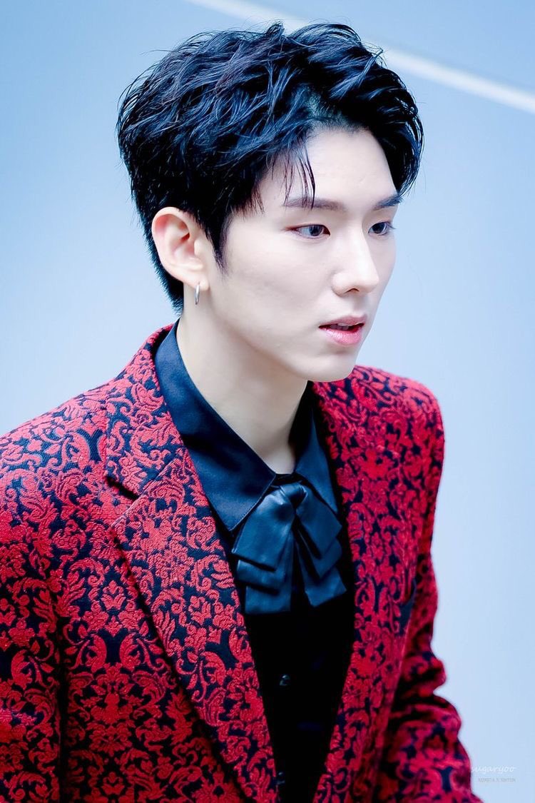 kihyun 2/2vampire to still be in touch with their humanity. he has been the Prince for hundreds of years, the entire vampire society treating him well. he has never turned anyone