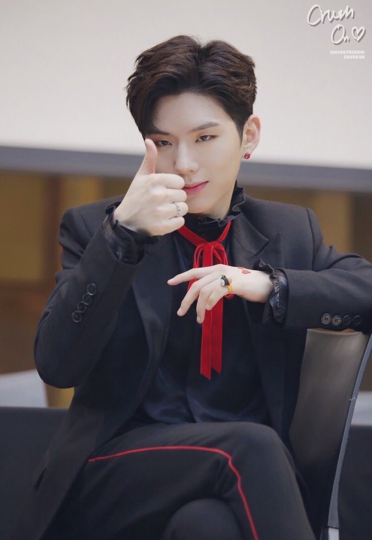kihyun 1/2clan: tremere one of the eldest vampires, having been turned a thousand years before. he is the Prince of the Camarilla but is working to abolish it, putting up a convincing facade with those involved. he uses blood magic on only those who are evil, being the eldest