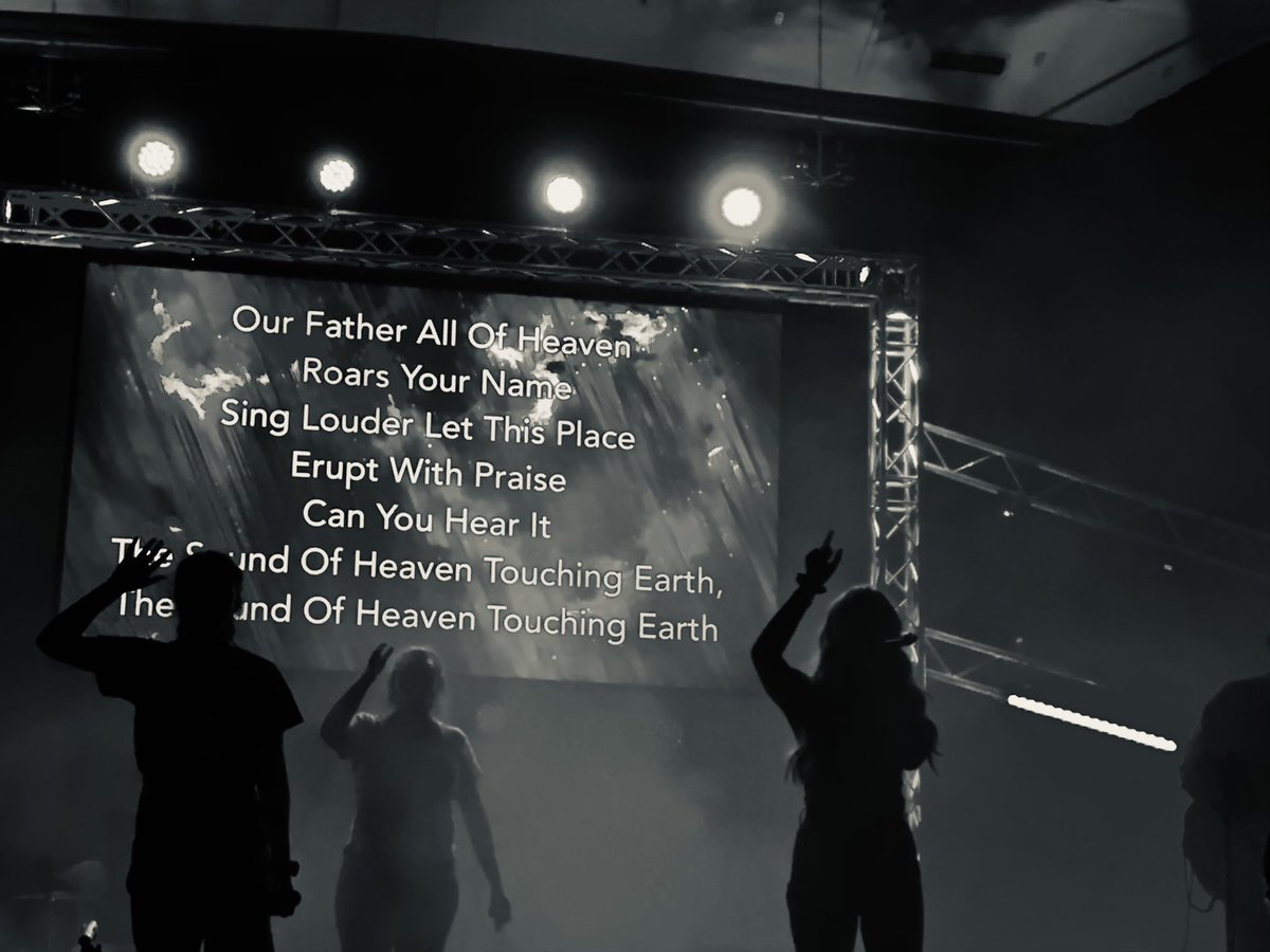 CatalystYouthTX's tweet photo. What. A. Night. 🙌🏼
Pastor @brandonfender preached an amazing word &amp; the Holy Ghost had his way! 
💯
Be sure to be here next week as as our series on #GhostStories continues! 
🔥
#CYM #Jesus #Catalyst #Youth #YoungAdults #Possessed #ThisIsAMove #ThisIsCulture #CounterCulture https://t.co/J7Hj0uopGo