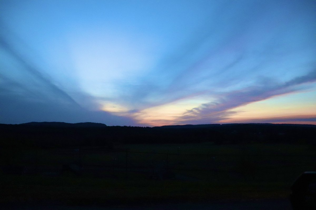 LynnSferrazza's tweet photo. Beautiful sunset! #DurhamCt https://t.co/q9fhNnidSn