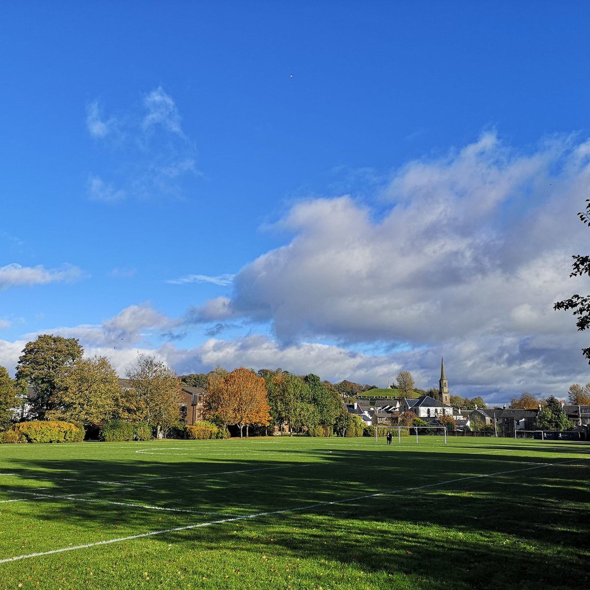 Yesterday was a glorious day to be out and about #StrathavenPark #Autumn #Outdoors #GreenFlagPark