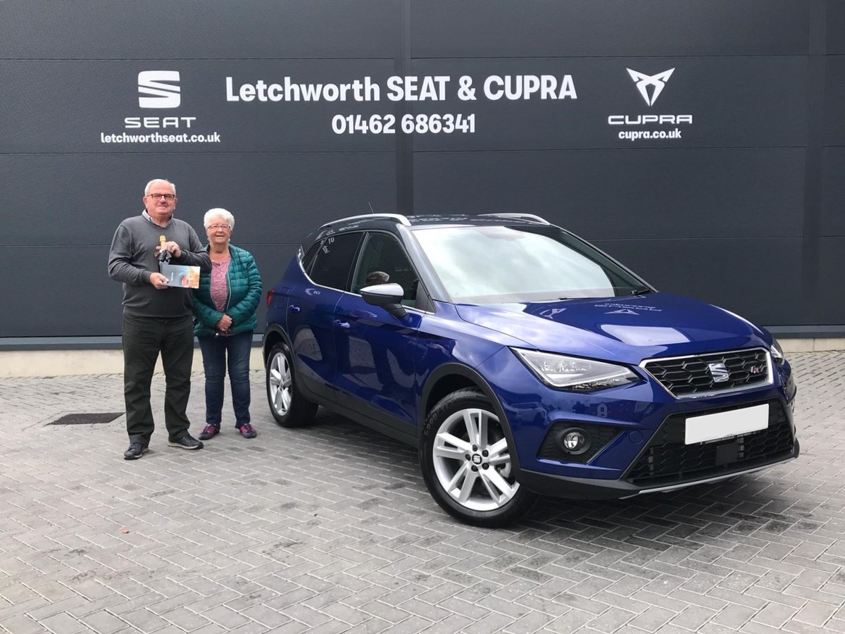 Mr &amp; Mrs Osborn collecting their Arona FR in Mystery Blue 🎉
Thank you for choosing Letchworth SEAT to purchase your new car! We hope you enjoy it and have many happy miles ahead from Glen and the rest of the team.
#LetchworthSEAT #Review #CustomerHandover #NewCar