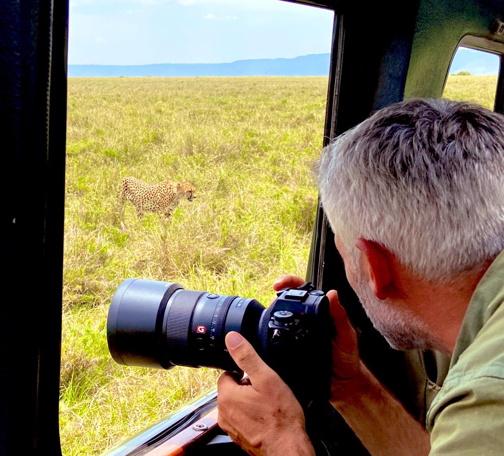 Mon #workinprogress : actuellement en tournage au coeur de l’Afrique éternelle en quête des grands félins libres et sauvages du Kenya et de Tanzanie.
Lions, guépards et léopards pour <a href="/Ushuaia_TV/">Ushuaïa TV</a> avec <a href="/bonne_pioche/">Bonne Pioche</a> et <a href="/SonyFrance/">Sony France</a>
Sortie prévue en 2021
#alphauniverse #alphapro